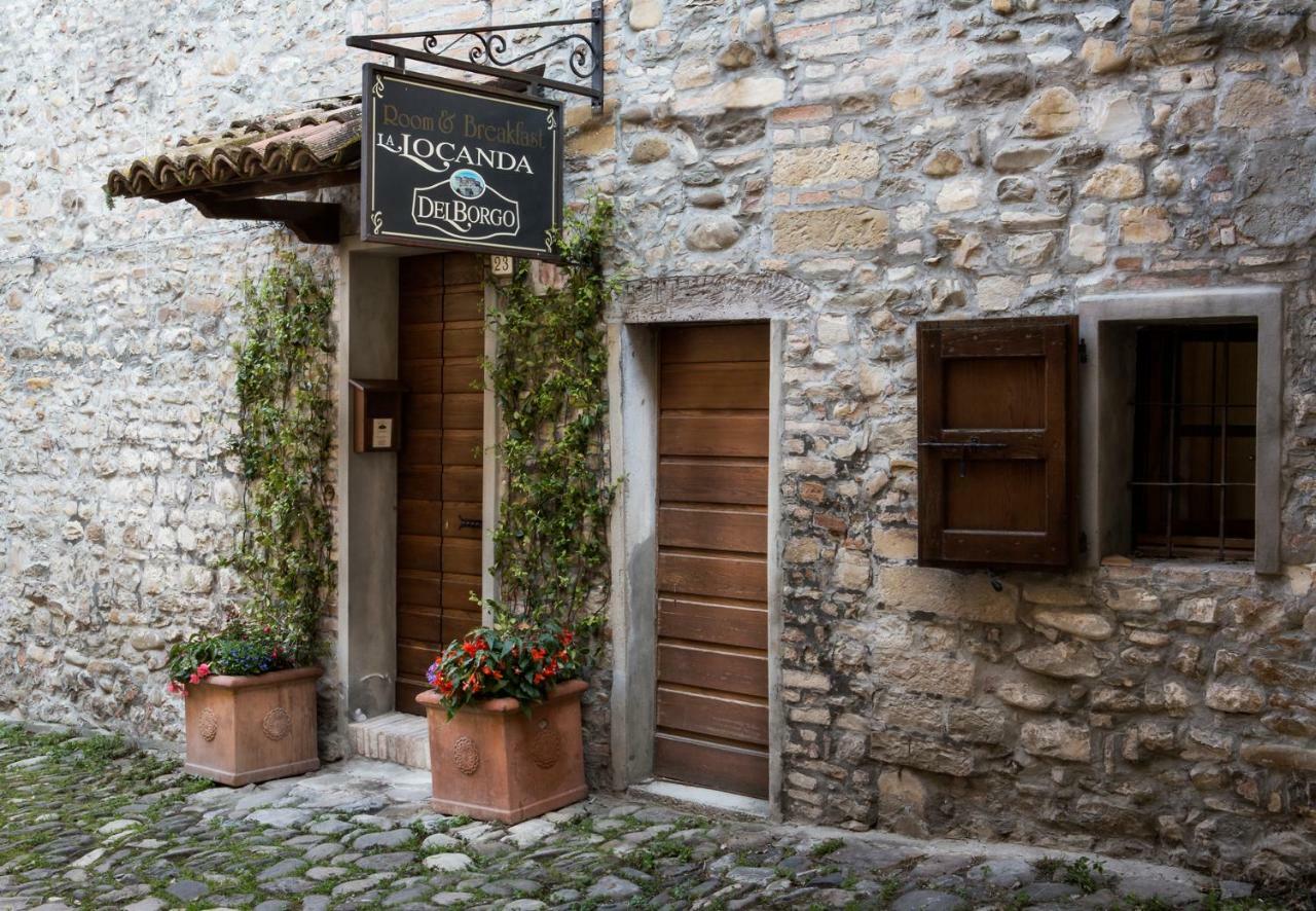 La Locanda Del Borgo Torrechiara Exteriör bild